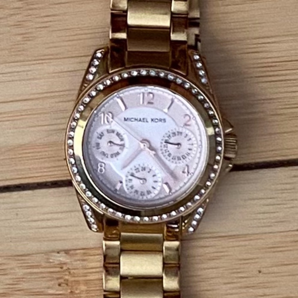 MICHAEL KORS Women's Chronograph Bryant Stainless Steel Bracelet Watch - Picture 2 of 8